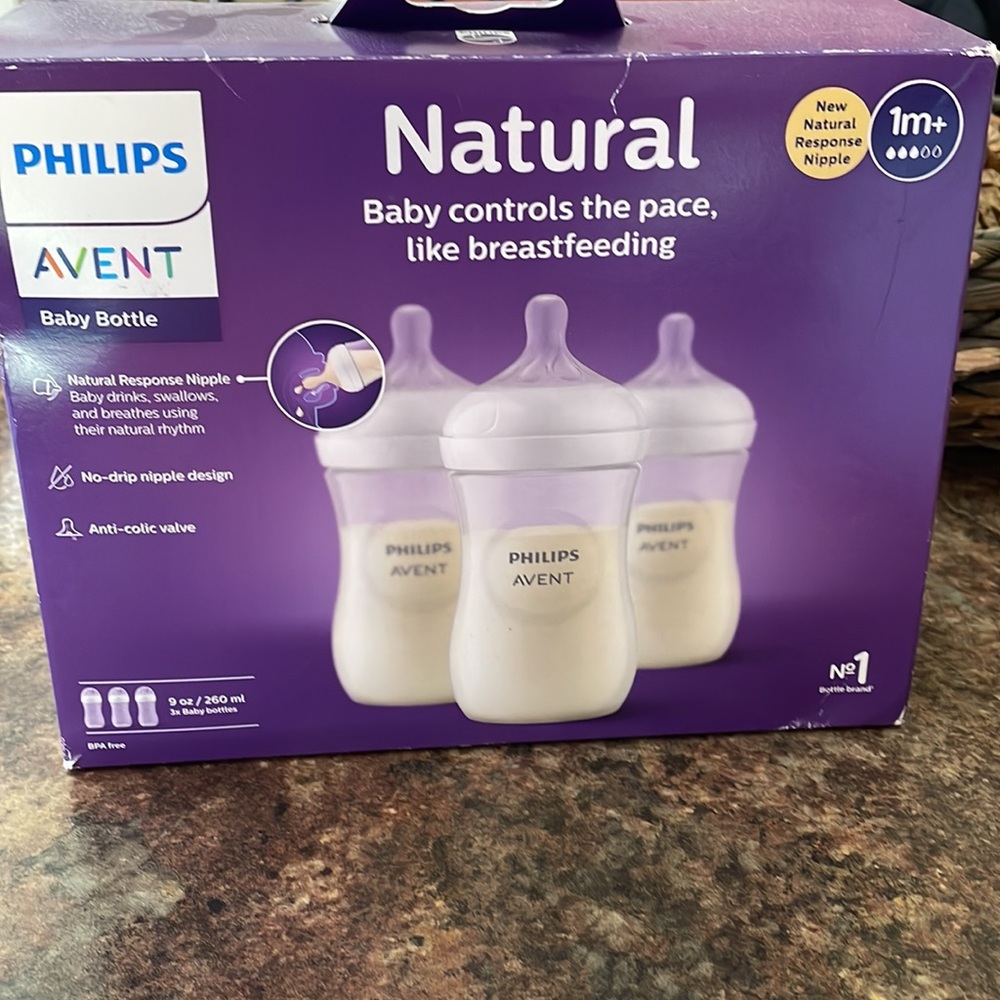 NEW in box Philips avent natural 9oz